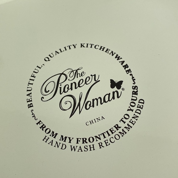 PIONEER WOMAN Poinsettia Cookie Tins Set of 2 New - Picture 7 of 7